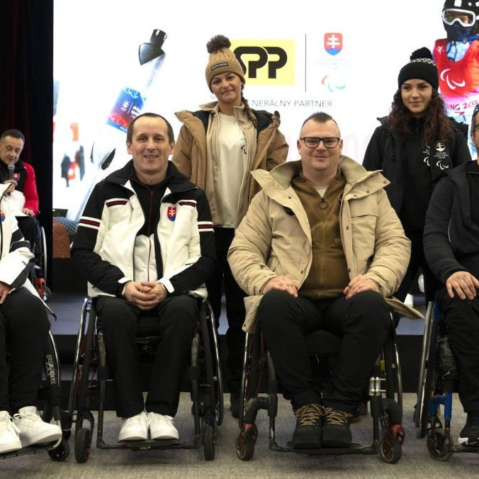 Predstavenie oficiálneho športového oblečenia pre ZPH 2026 v Miláne a Cortine.