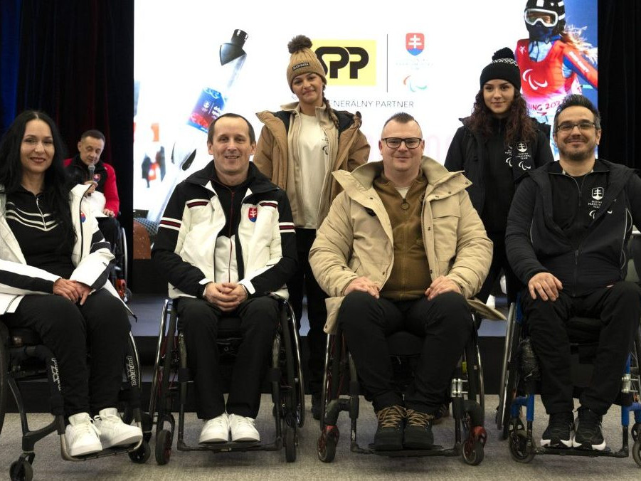 Predstavenie oficiálneho športového oblečenia pre ZPH 2026 v Miláne a Cortine.