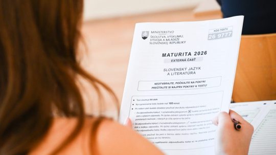 Maturitný test zo slovenského jazyka a literatúry.