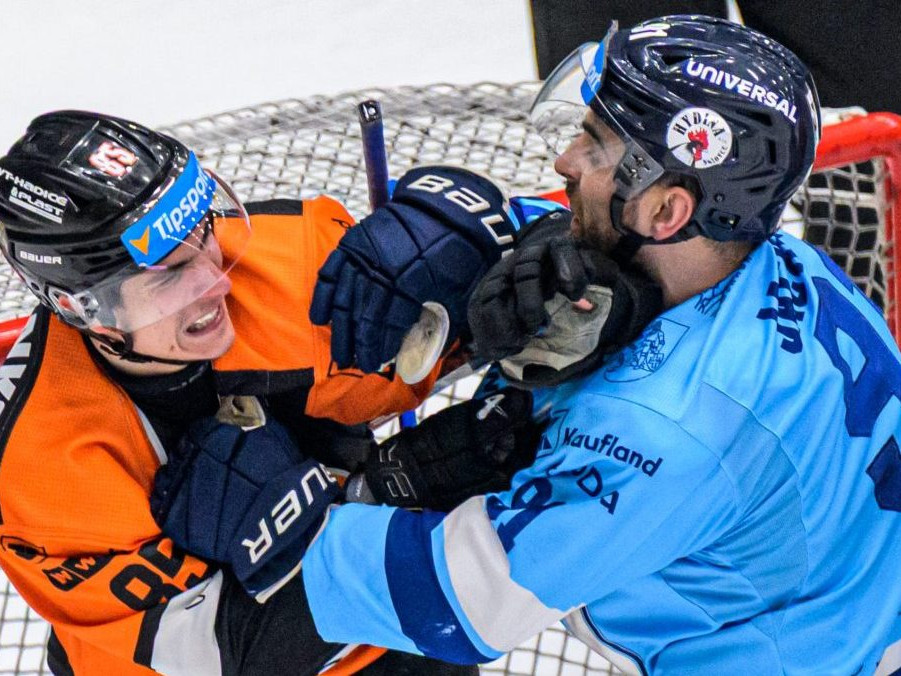 Piaty štvrťfinálový duel v Nitre má dohru: Dvaja rozhodcovia si po chybách v neprospech Michaloviec už nezapískajú