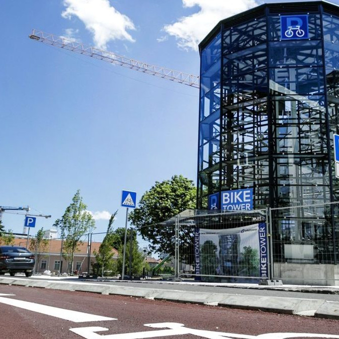 V okolí Stanice Nivy sa pohybujú asociálni ľudia.