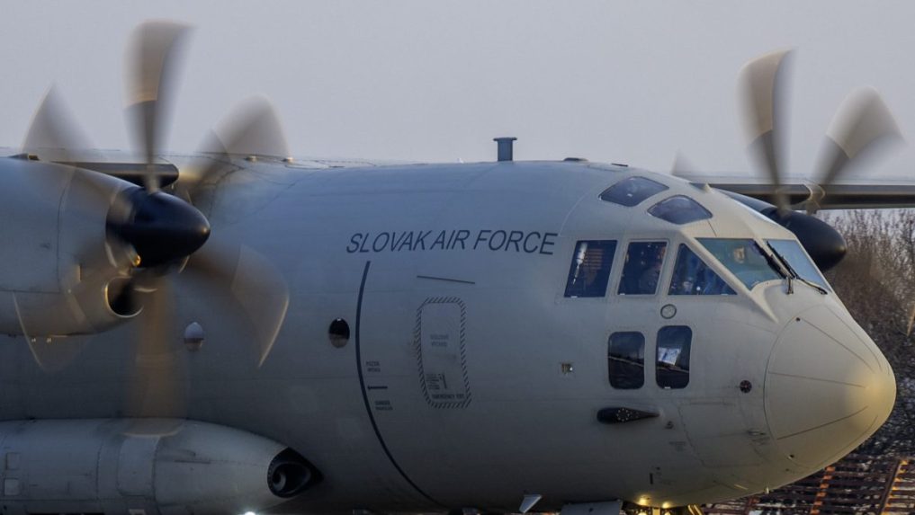 Na snímke lietadlo.