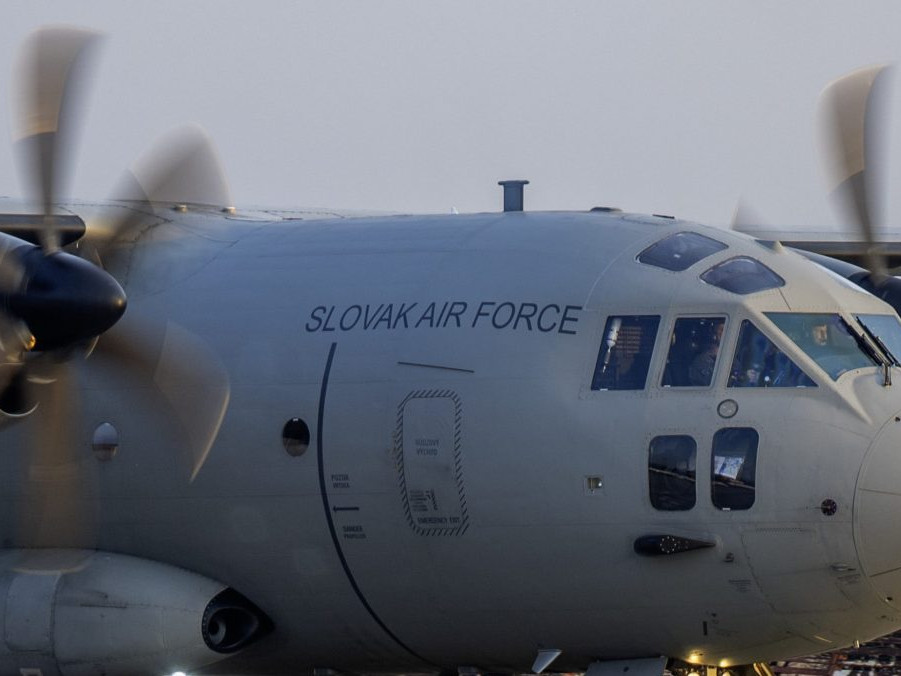 Na snímke lietadlo.