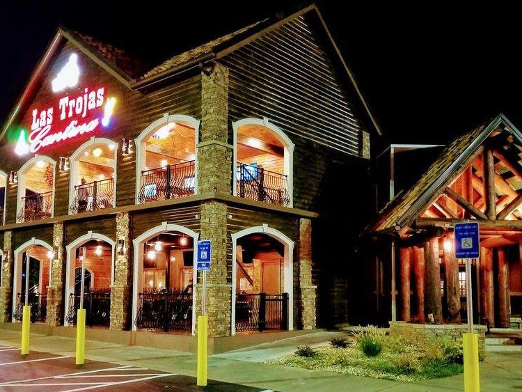 Na snímke reštaurácia, v ktorej žene naservírovali žiletku.