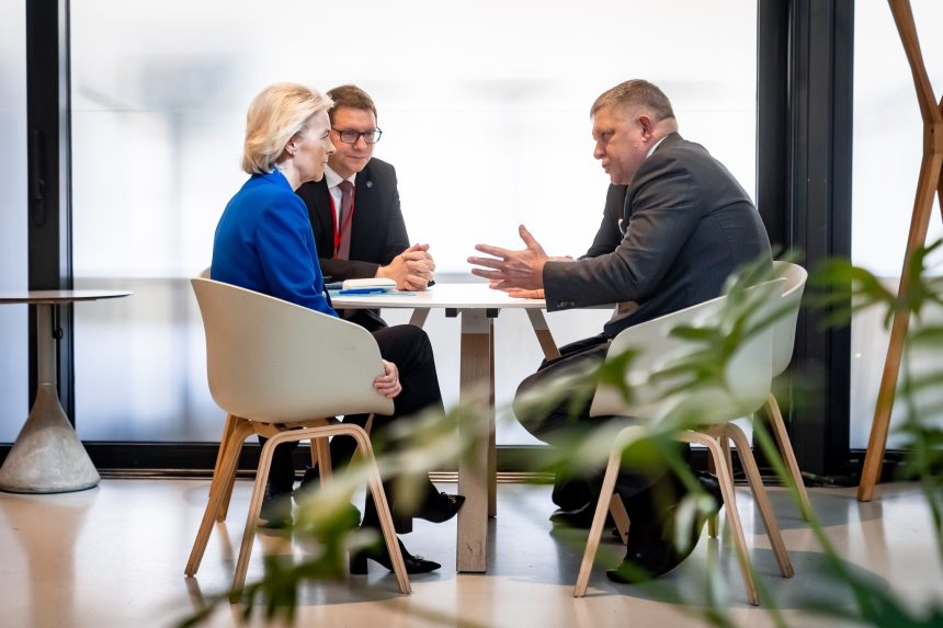 Robert Fico na stretnutí s Ursulou von der Leyenovou.