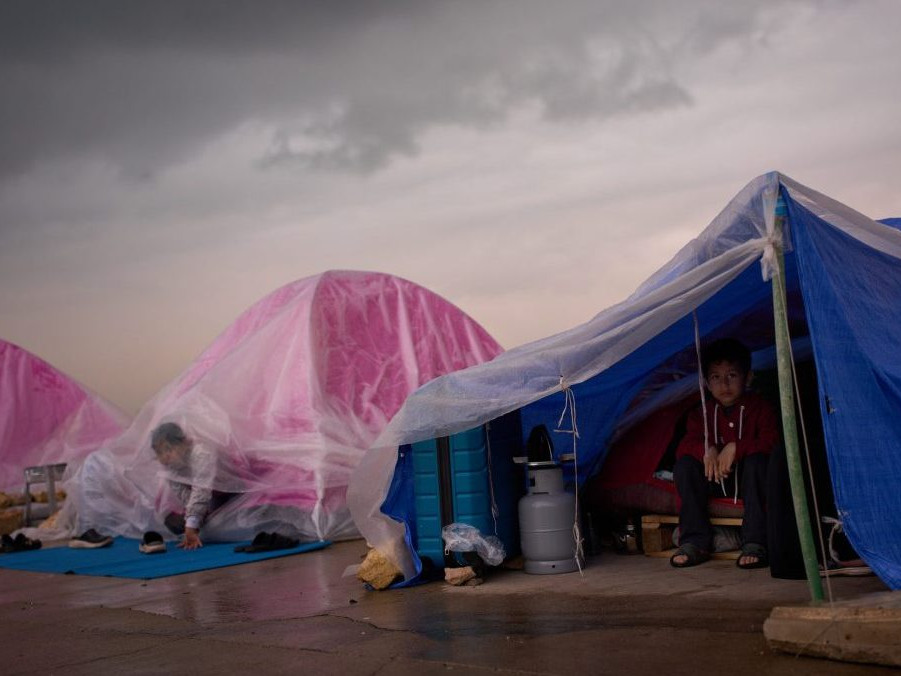 deti v stanoch v Libanone