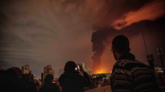 Nálety na ropné sklady a rafinérie majú nebezpečné dôsledky.