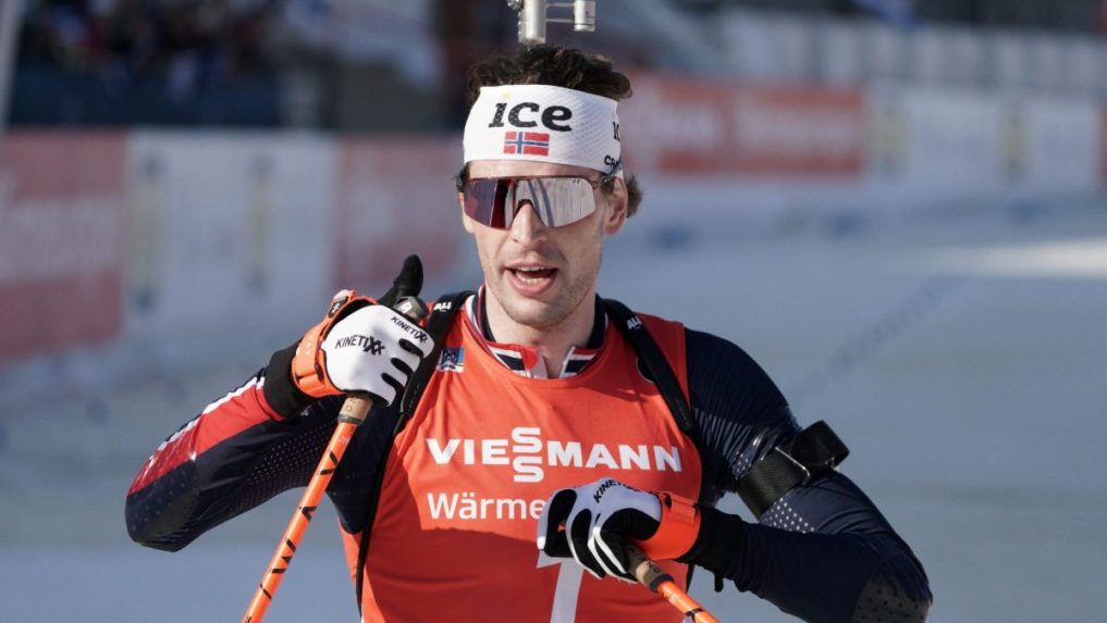 Na snímke nórsky biatlonista Sturla Holm Laegreid.