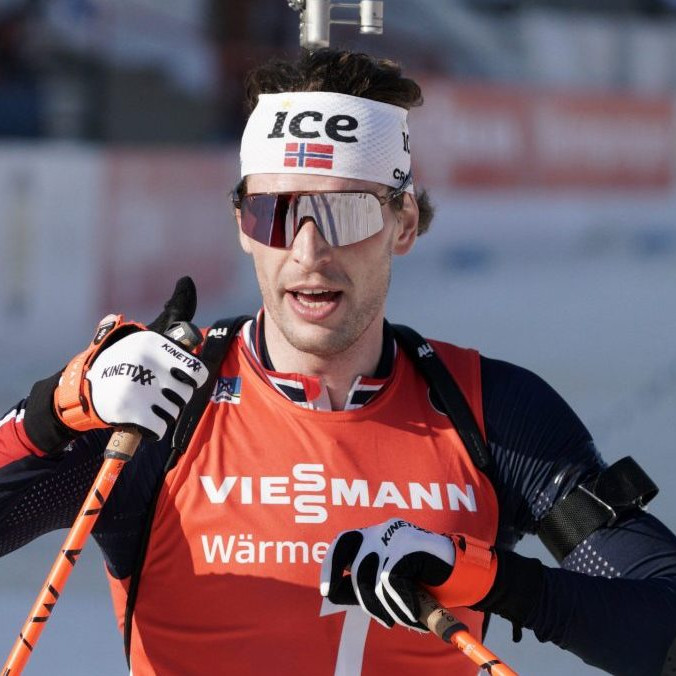Na snímke nórsky biatlonista Sturla Holm Laegreid.