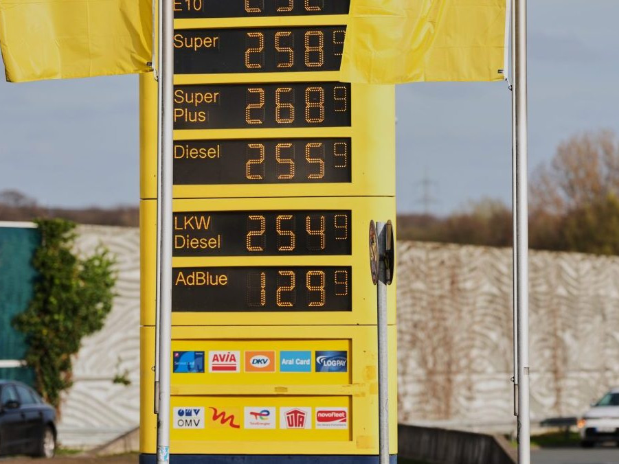 ceny pohonných látok na čerpacej stanici