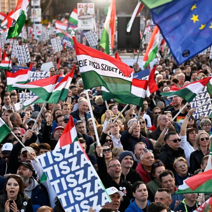 Podporovatelia maďarskej opozičnej strany Tisza.