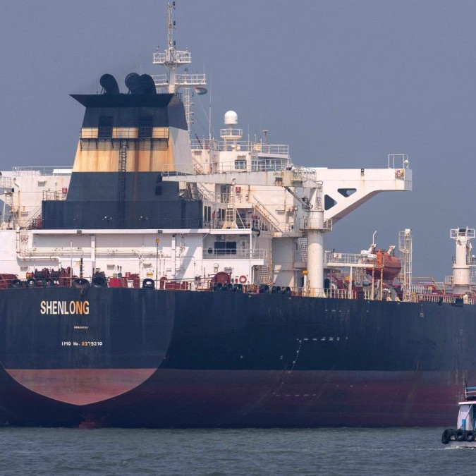 tanker v Hormuzskom prielive