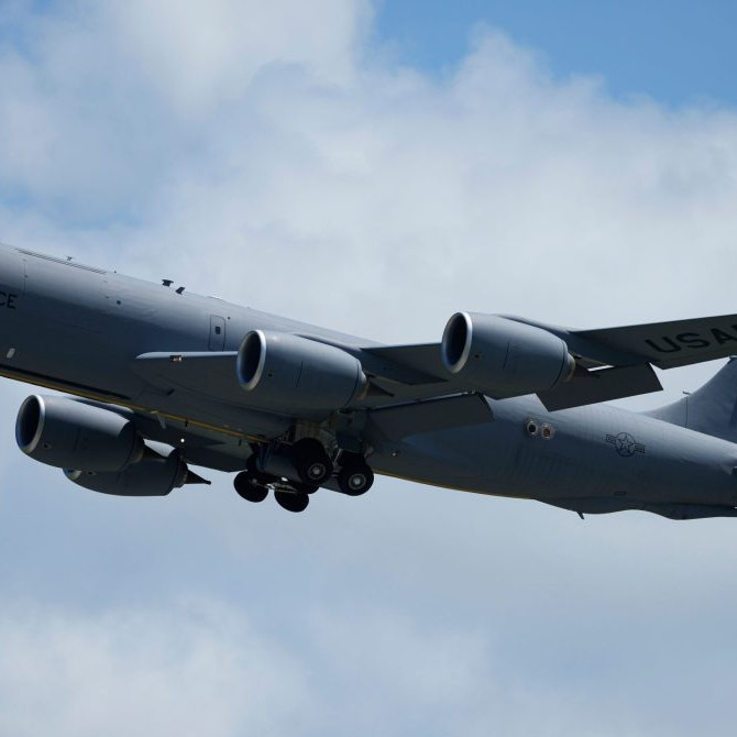 Americké vojenské tankovacie lietadlo KC-135.