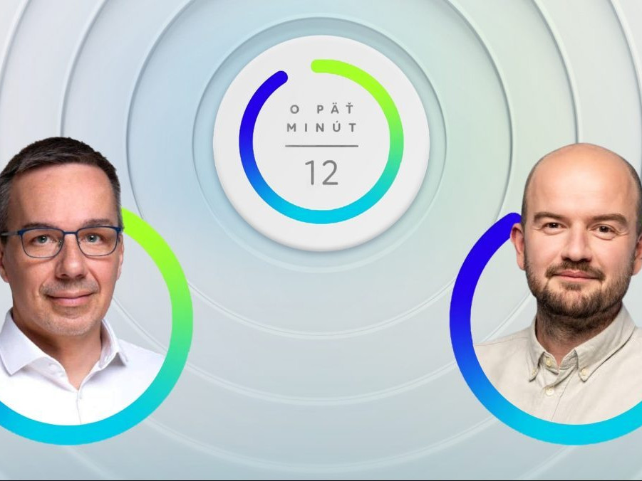 Hosťami diskusnej relácie O 5 minút 12 boli Erik Tomáš a Martin Dubéci