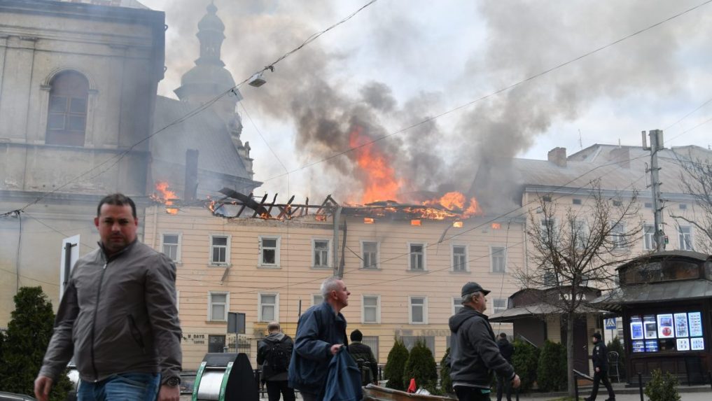 Rusi útočili na centrum Ľvova.