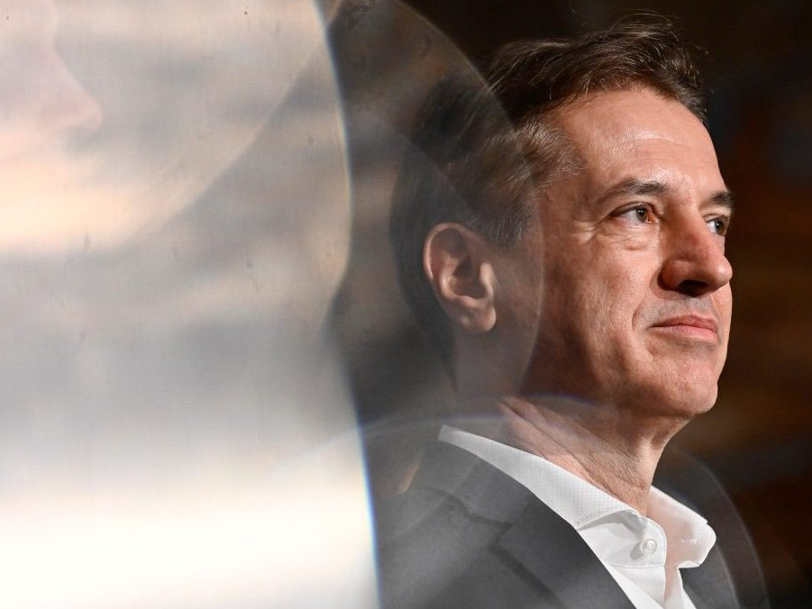 Líder stredoľavicového liberálneho Hnutia Sloboda Robert Golob.