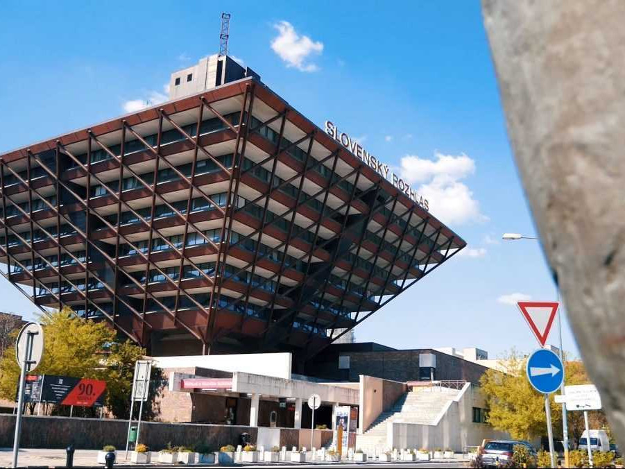 Na snímke budova Slovenského rozhlasu.