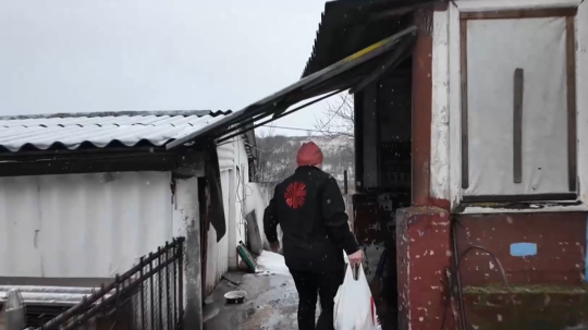 Katka Pajerská zo Spišskej katolíckej charity ľuďom pomáha od začiatku vojny.