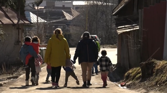 Na snímke obyvatelia osady.