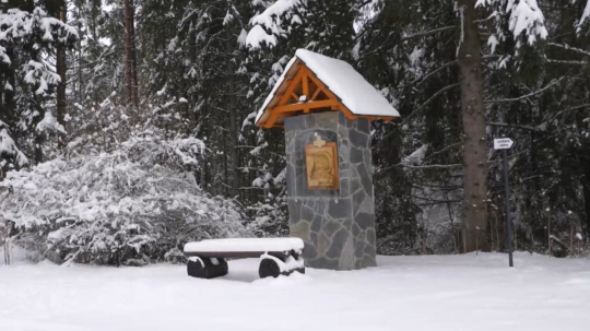 krížová cesta nad obcou Staškov