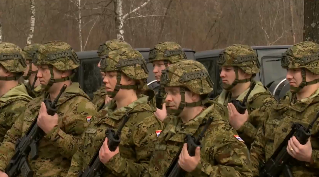 Na snímke chorvátski branci.