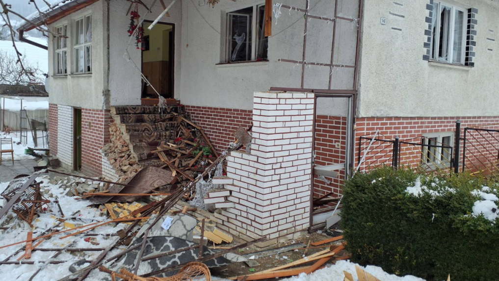 V&yacute;buch plynu s n&aacute;sledn&yacute;m požiarom v rodinnom dome v obci Z&aacute;biedovo.