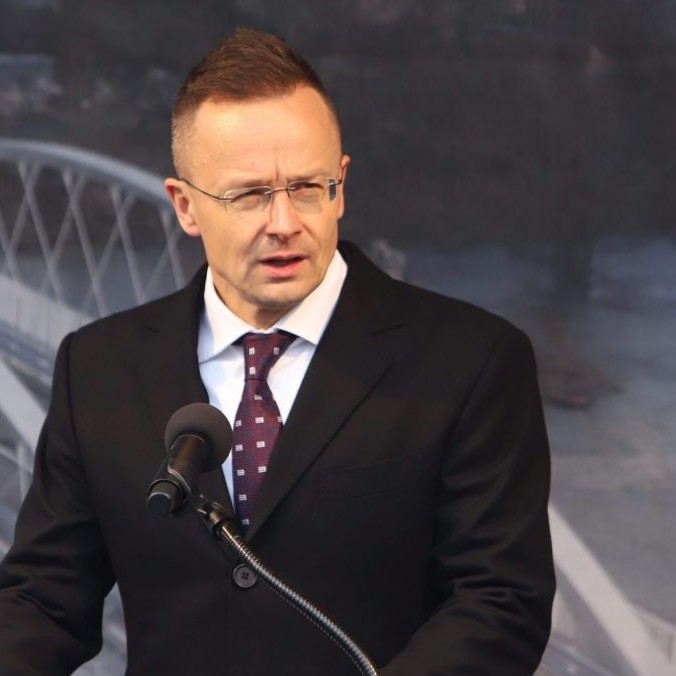 Na snímke Péter Szijjártó.
