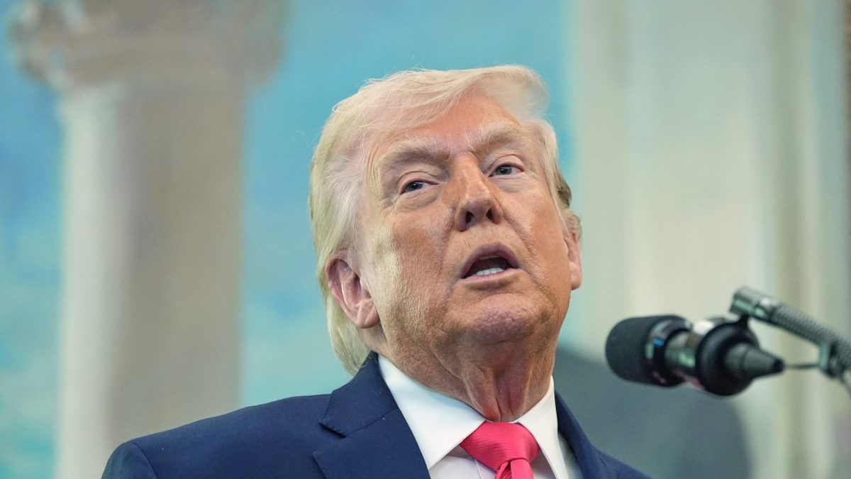 Trump odmieta ir&aacute;nsky n&aacute;vrh na vyrie&scaron;enie konfliktu. Nezaober&aacute; sa jadrov&yacute;m programom a nespĺňa červen&eacute; čiary USA, tvrd&iacute;