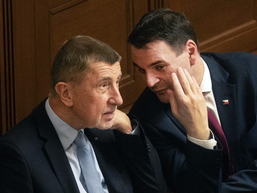 Český premiér Andrej Babiš a minister zahraničných vecí Petr Macinka.