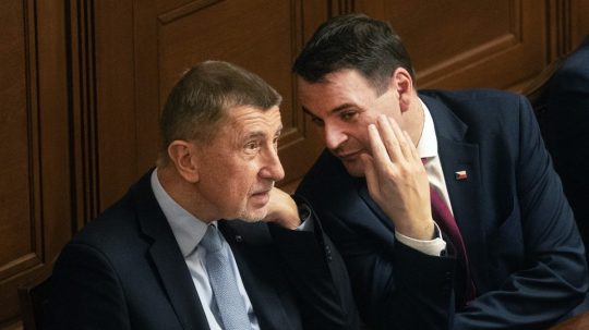 Český premiér Andrej Babiš a minister zahraničných vecí Petr Macinka.