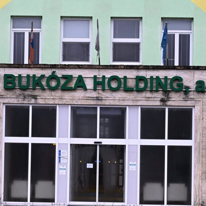 Bukóza holding