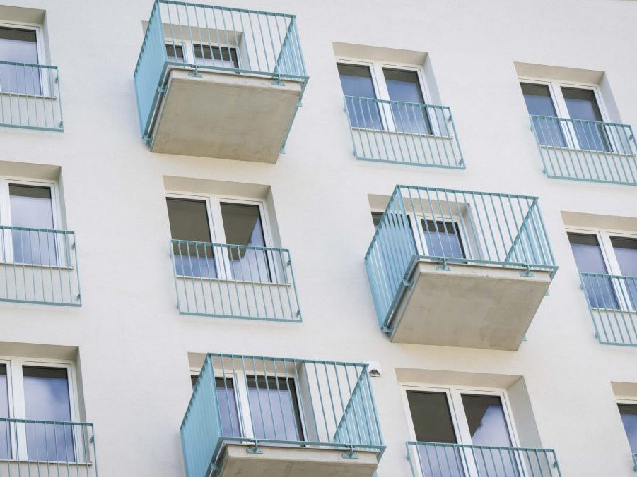 Na ilustračnej snímke byty.