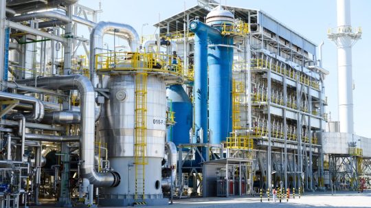 Výrobná jednotka na čpavok v Duslo Šaľa.