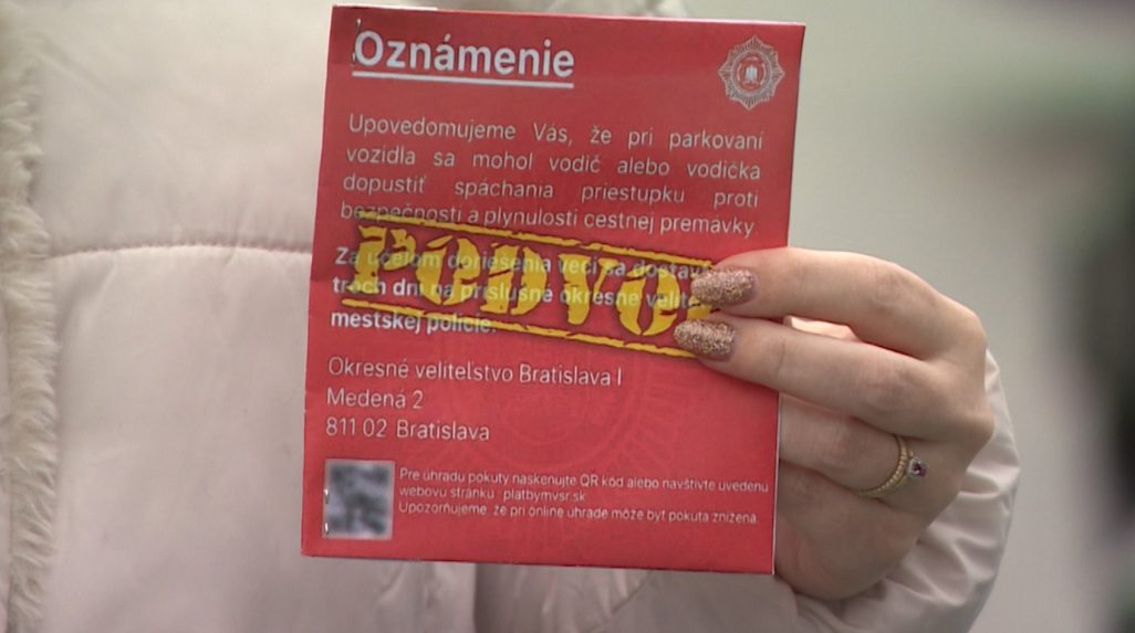 falošná nálepka od "mestskej polície"