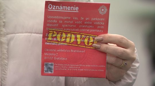 falošná nálepka od "mestskej polície"
