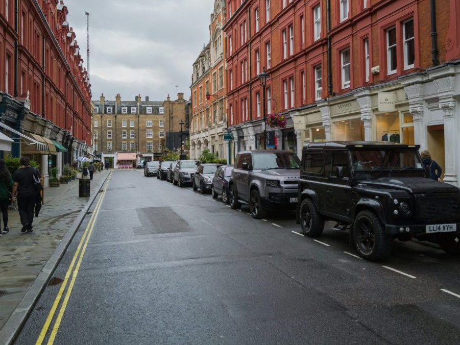 Londýn síce zvažuje možný zákaz SUV áut, no už dnes sú ohlasy zmiešané.