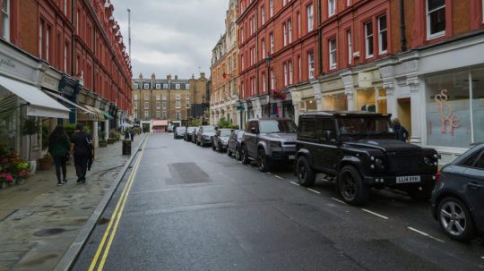 Londýn síce zvažuje možný zákaz SUV áut, no už dnes sú ohlasy zmiešané.