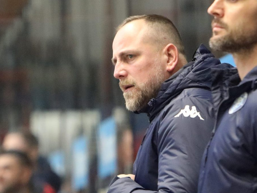 Hlavný tréner HK Nitra Andrej Kmeč.