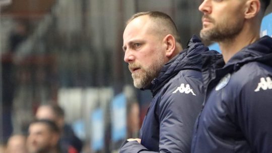 Hlavný tréner HK Nitra Andrej Kmeč.