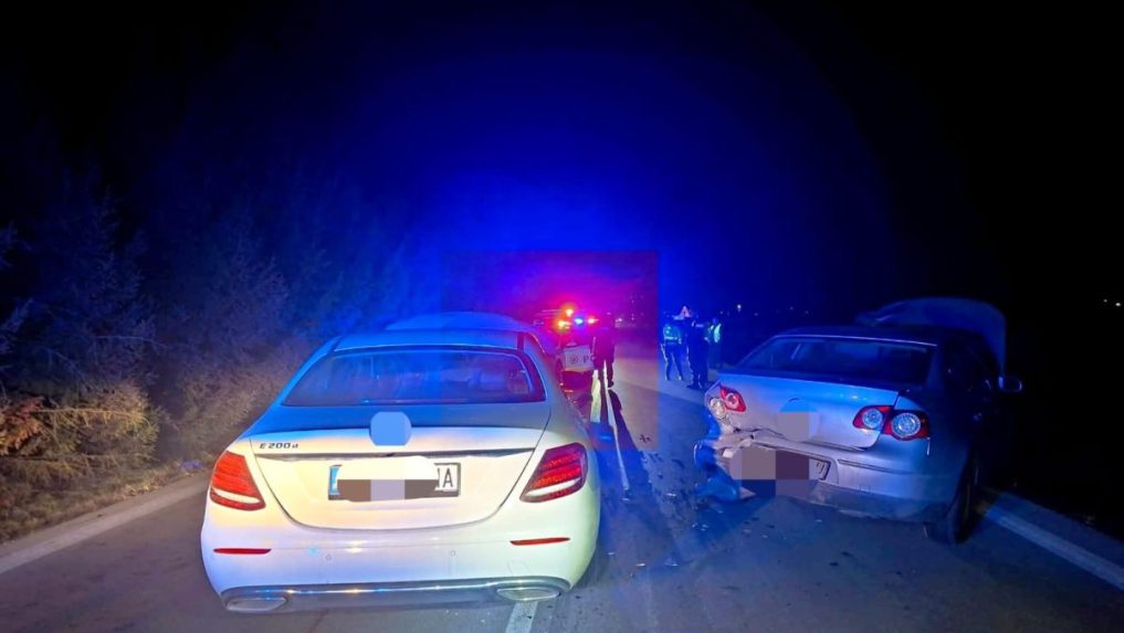 Na sn&iacute;mke miesto dopravnej nehody.