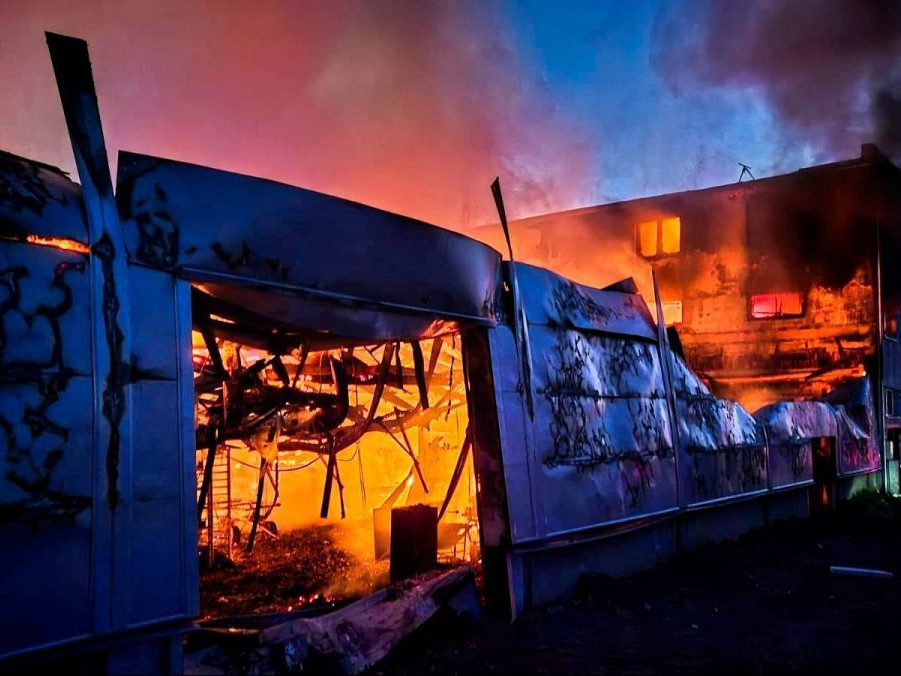 Na snímke požiar v Pardubiciach.