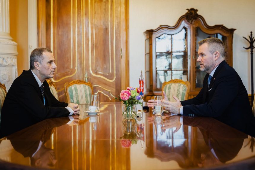 Na sn&iacute;mke Maro&scaron; Žilinka a Peter Pellegrini.