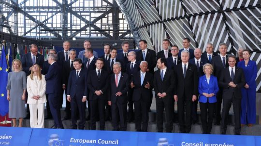 Na snímke hlavy štátov a vlád Európskej únie