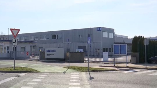 Na ilustračnej snímke spoločnosť Samsung v Galante.