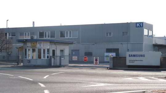 Na ilustračnej snímke závod Samsungu.