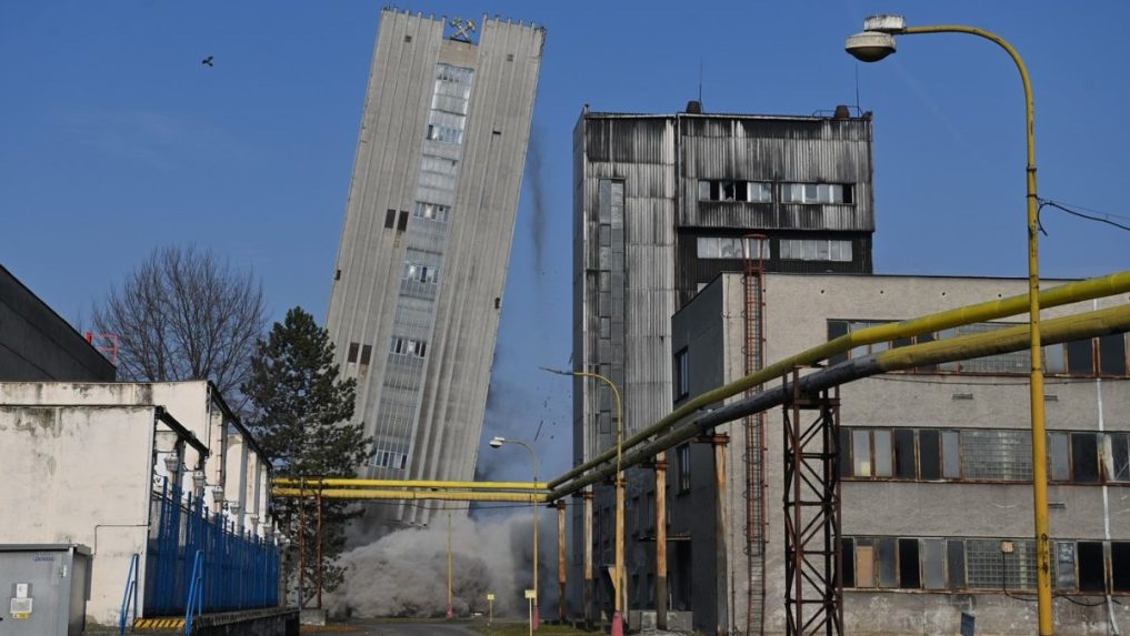 Odstrel ťažobnej veže v areál Dolu Paskov-Staříč.