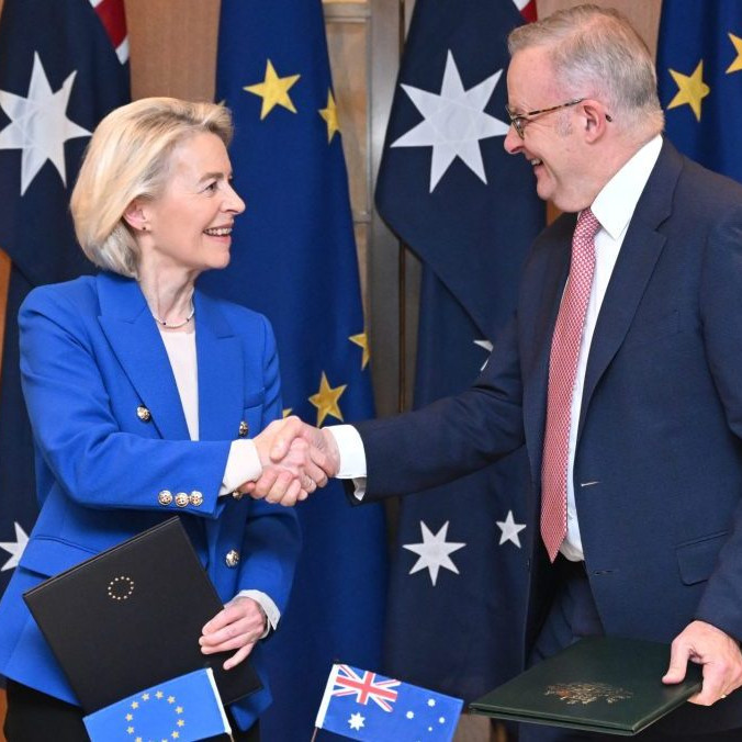 Na snímke Ursula von der Leyenová a Anthony Albanese.