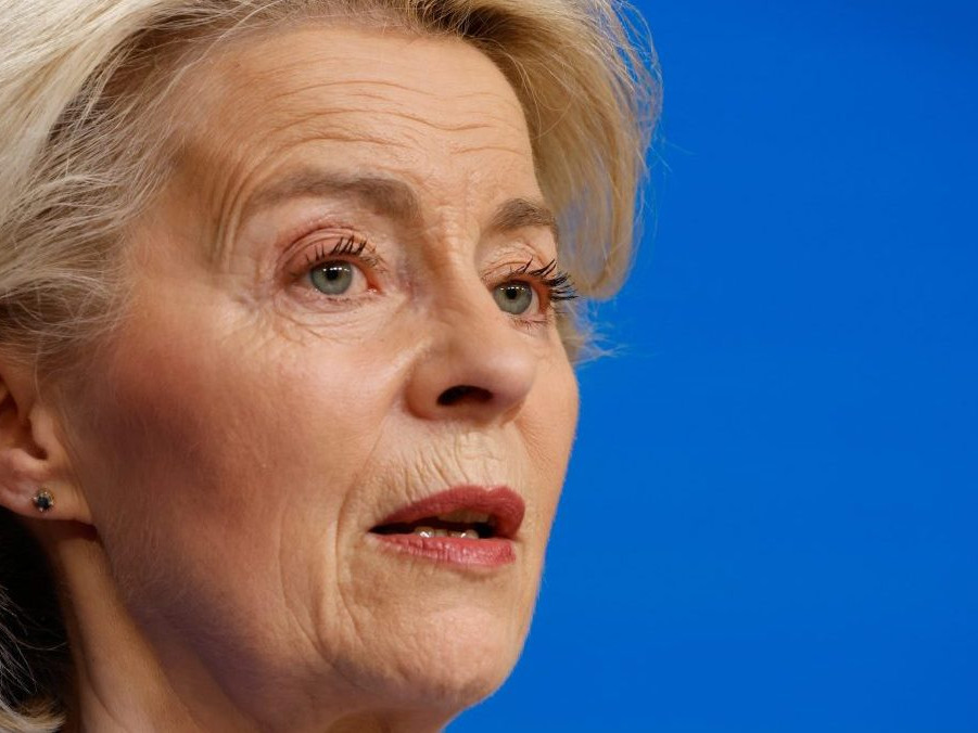 Na snímke Ursula von der Leyenová.