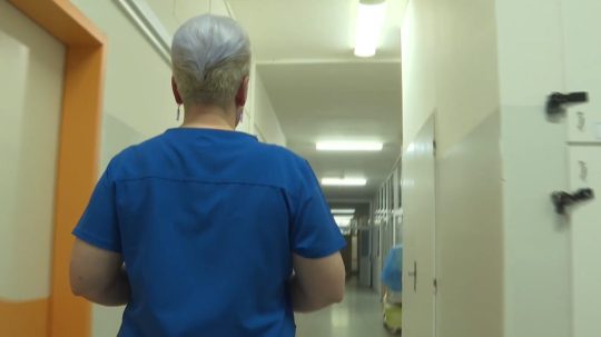 Na ilustračnej snímke zdravotná sestra.