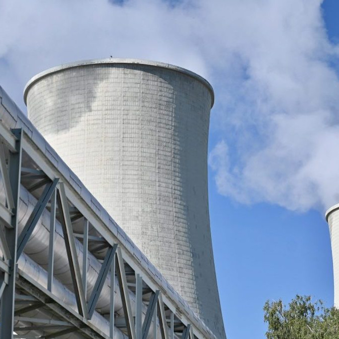Chladiarenské veže Jadrovej elektrárne v Jaslovských Bohuniciach.